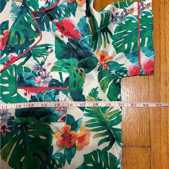 Tabitha Webb Tropical  Pjs Lounge Set Tropical Floral Top & Shorts Small - Picture 4 of 8